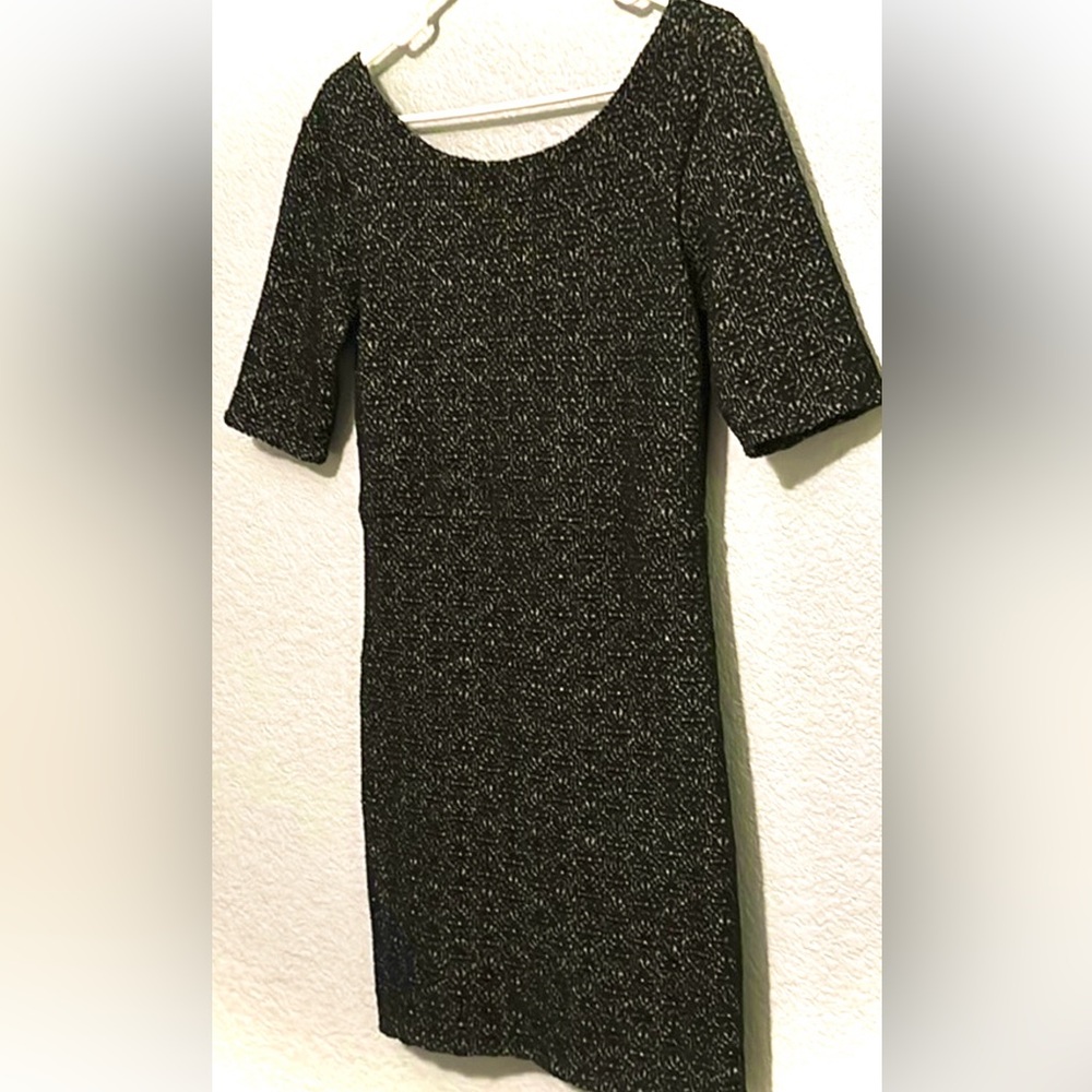 Free People Dress has stretch pit2pit un- stretched 17.5” crisscross pattern